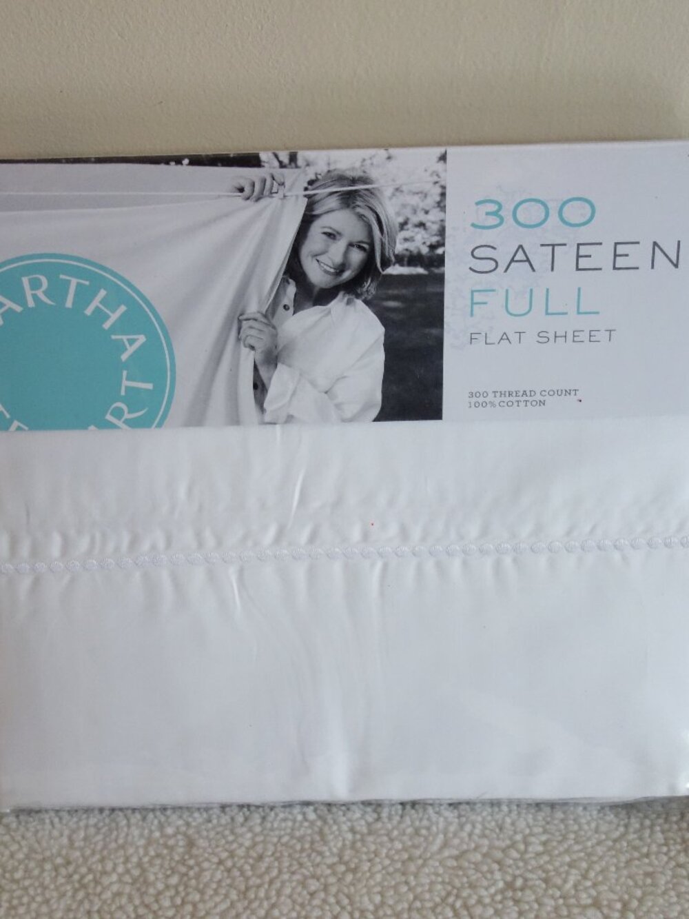 NIP New $40 MARTHA STEWART 300 Sateen White Full Flat Sheet – 100% cotton